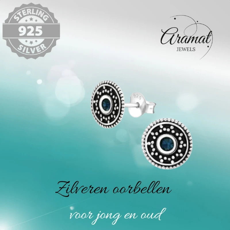 Oorstekers – Sterling Zilver Bali Etnisch Donker Blauw Kristal 9mm Rond Geoxideerd