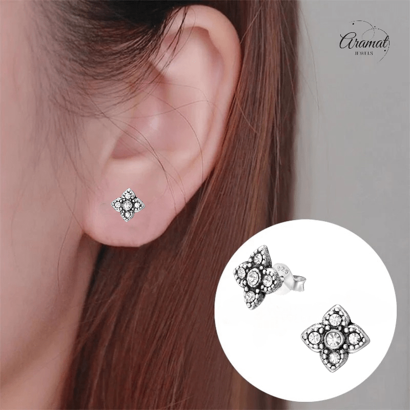 Zilveren Bloem Oorstekers - 9mm - Transparant Kristal - oor1851 - 36641 - Oorbellen kopen# - 925 Zilver - 9mm - alles