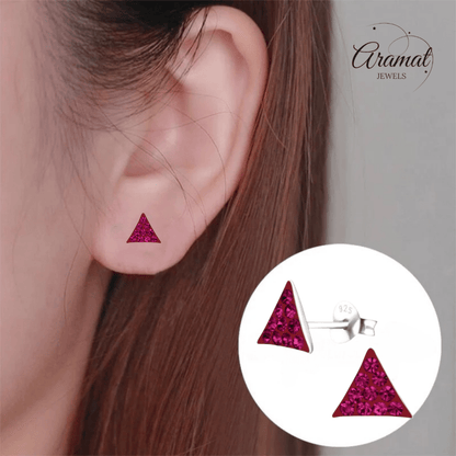 Zilveren oorstekers driehoek fuchsia roze kristal - Aramat Jewels - Oorbellen - cadeautip
