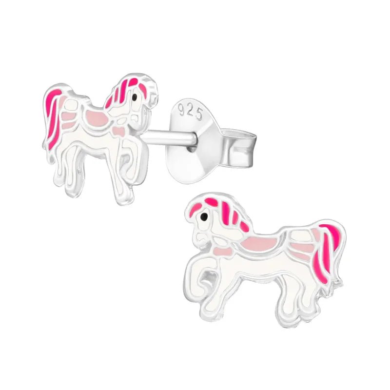 Sterling zilveren oorbellen met witte en roze eenhoornmotieven.
