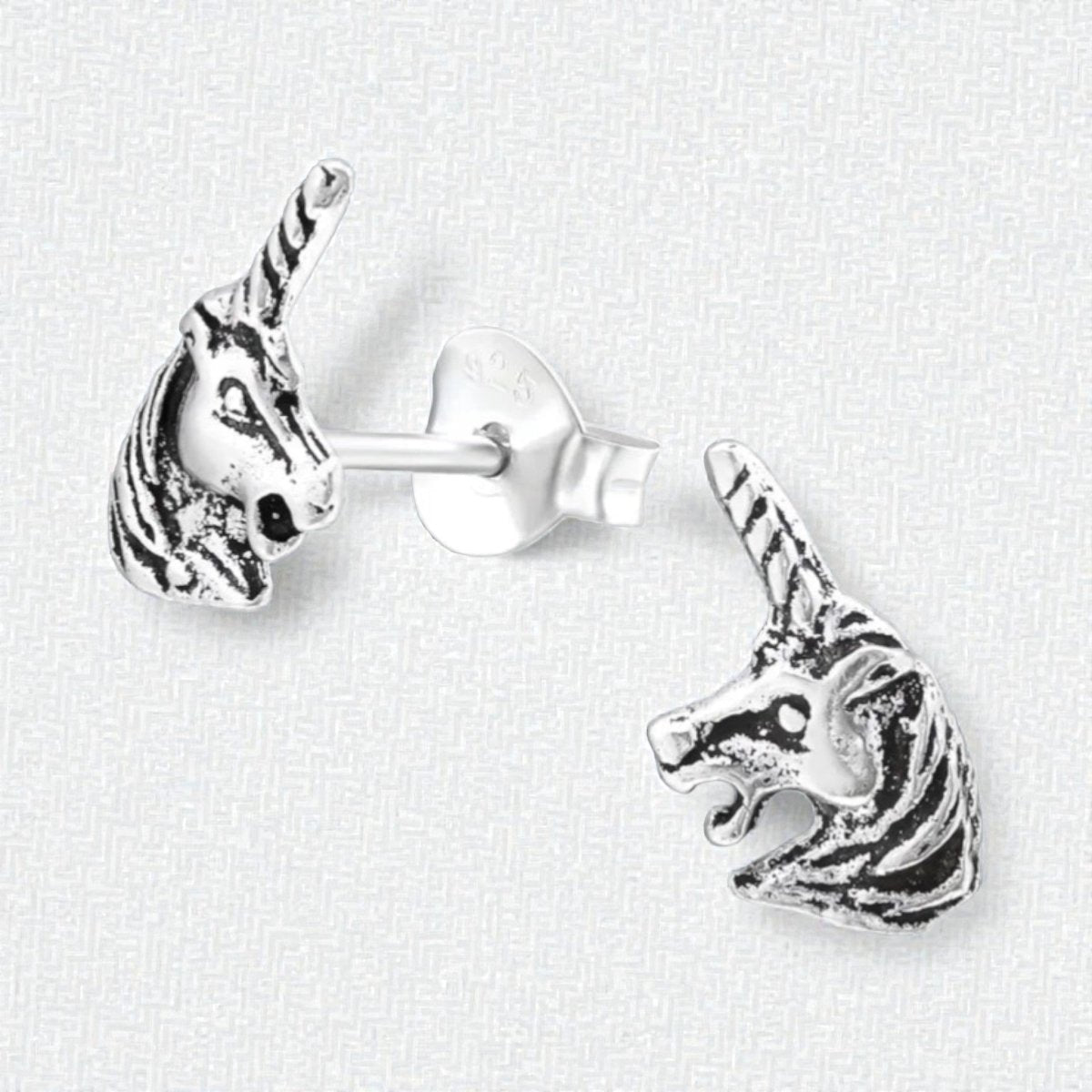 Zilveren Unicorn Oorbellen geoxideerd - Cadeau Tip - Aramat Jewels - Oorbellen - cadeautip
