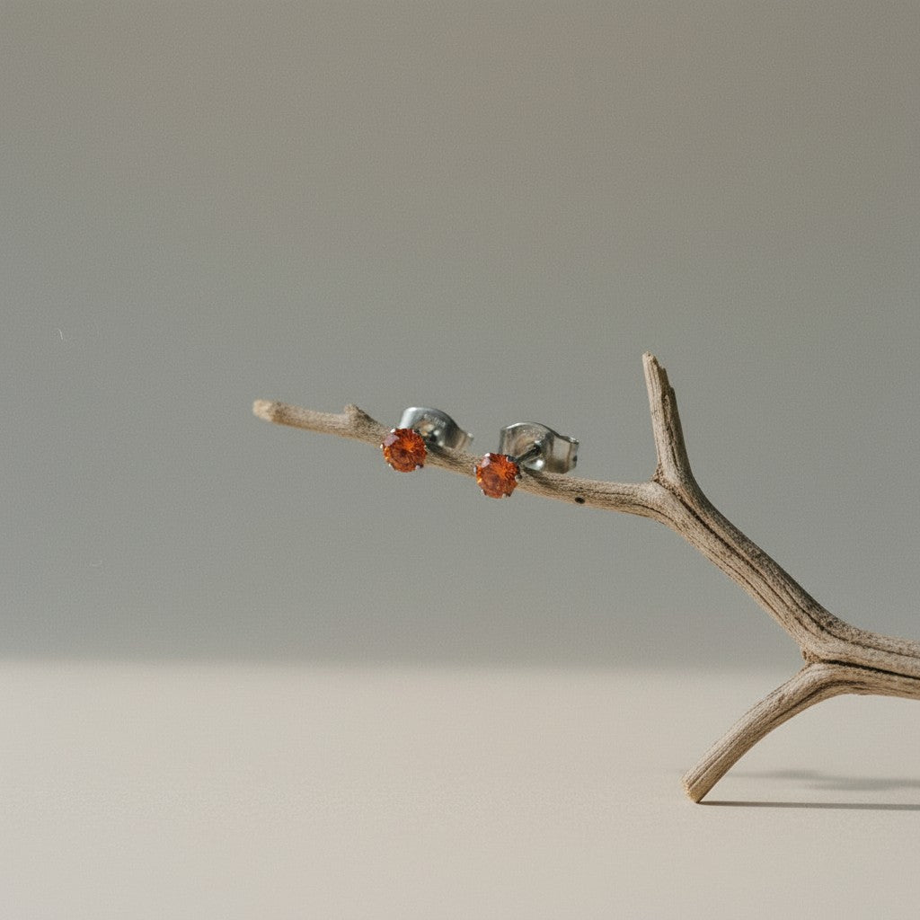 Zilverkleurige RVS Oorstekers Geboortesteen Juli - Rood/Oranje - 3 mm - Aramat Jewels - Oorbellen - cadeautip