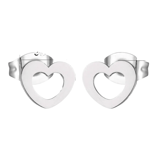 Zilveren hartvormige oorbellen.