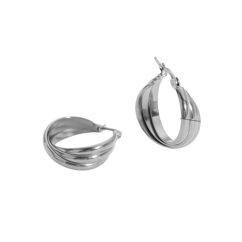 Zilverkleurige Triple Oorringen 25x9mm – Glanzend en Gelaagd - oor6300 - 67350 - Oorringen kopen# - 25mm - alles - cadeau