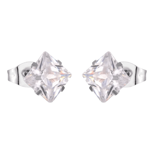 Paar diamantvormige oorbellen met heldere edelstenen.