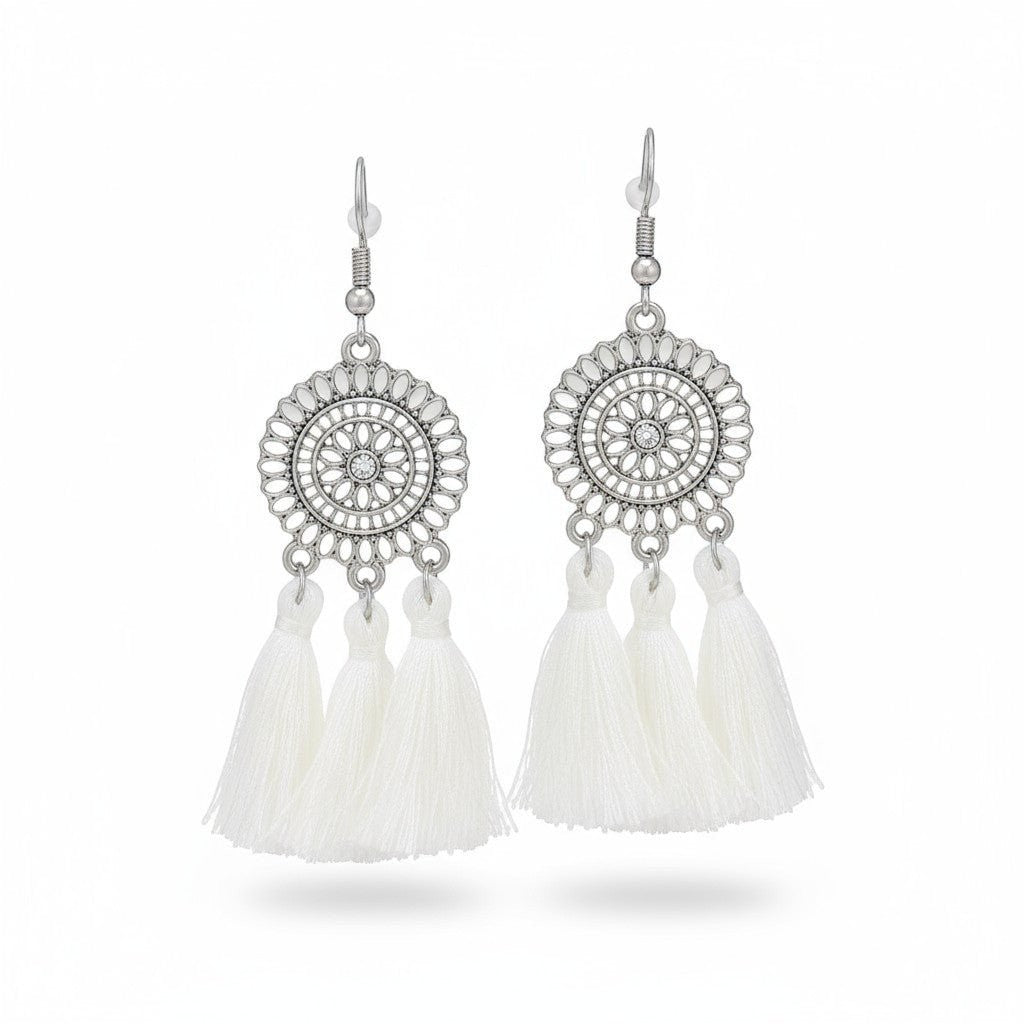 Zomerse Boho Oorhangers Kwastjes Wit 75mm - Aramat Jewels - Oorbellen - cadeautip