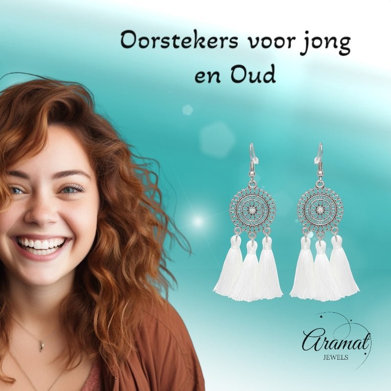 Witte bohemian oorhangers met 3 kwastjes, roestvrij staal, 75mm, handgemaakte statement oorbellen zomer