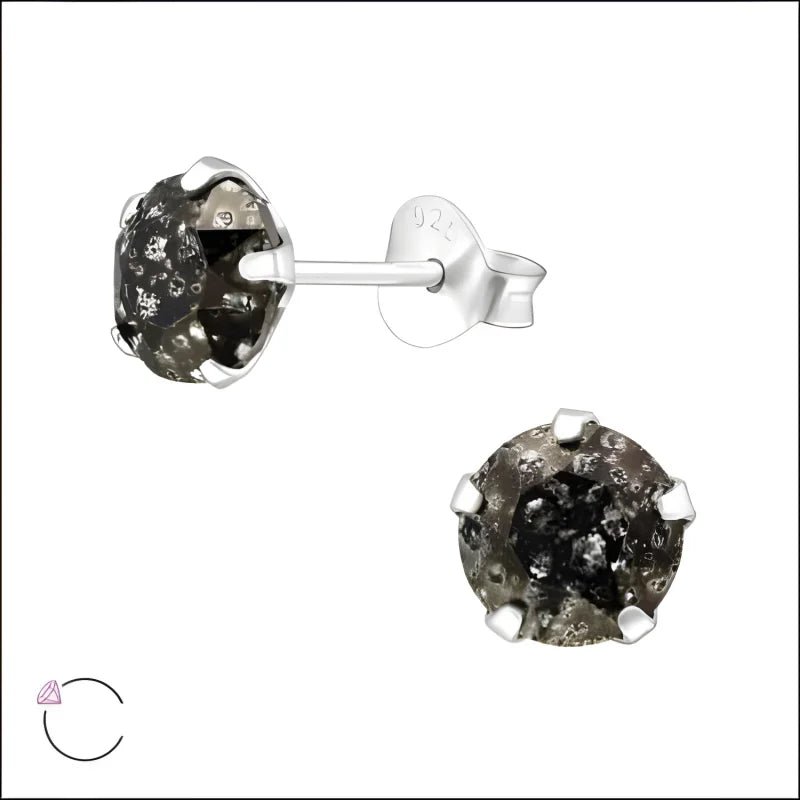 Oorbellen met zwarte diamant